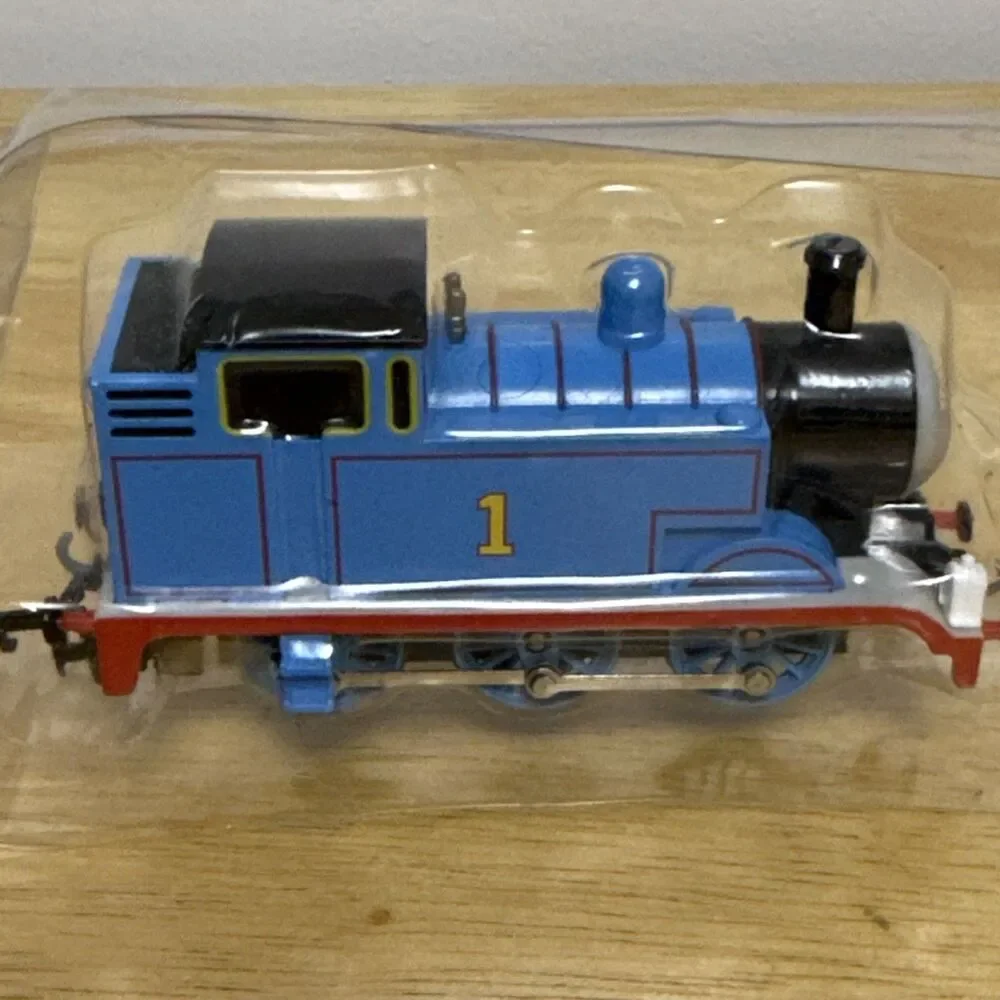 Thomas w/ Moving Eyes Clarabel SC Ruffey Bachmann 2002 HO Scale - Picture 7 of 16